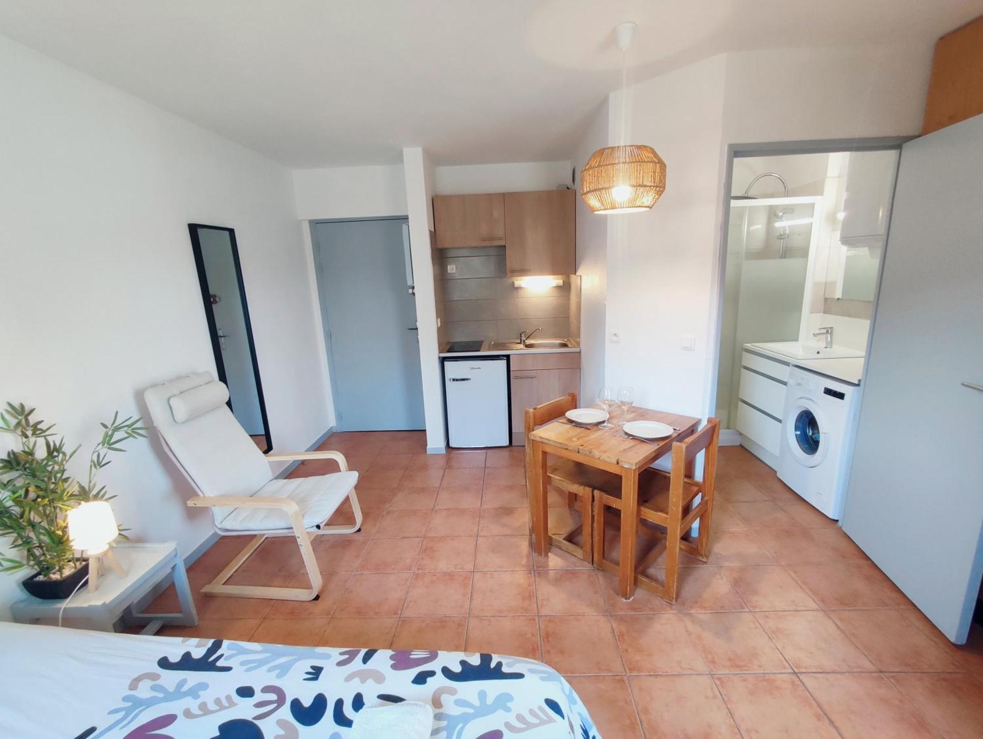 Le Studio Des Garrigues - Climatise Gréoux-les-Bains Kültér fotó